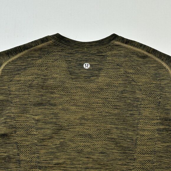 LULULEMON Metal Vent Performance Shirt Mesh Dot You Can’t Score Sz Medium Green - Picture 3 of 8
